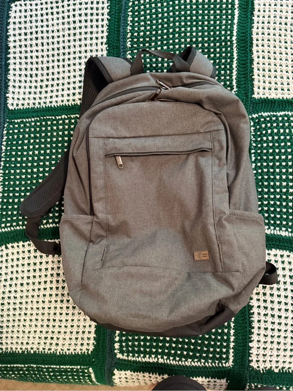 Everyday Gray Men's Backpack with Front Pocket